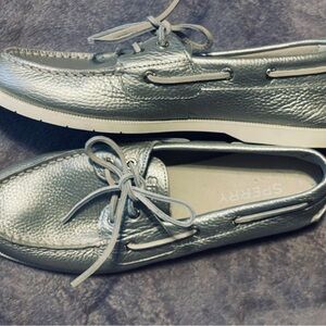 Womens Sperry Top-Sider size 9 boat shoes metallic silver leather